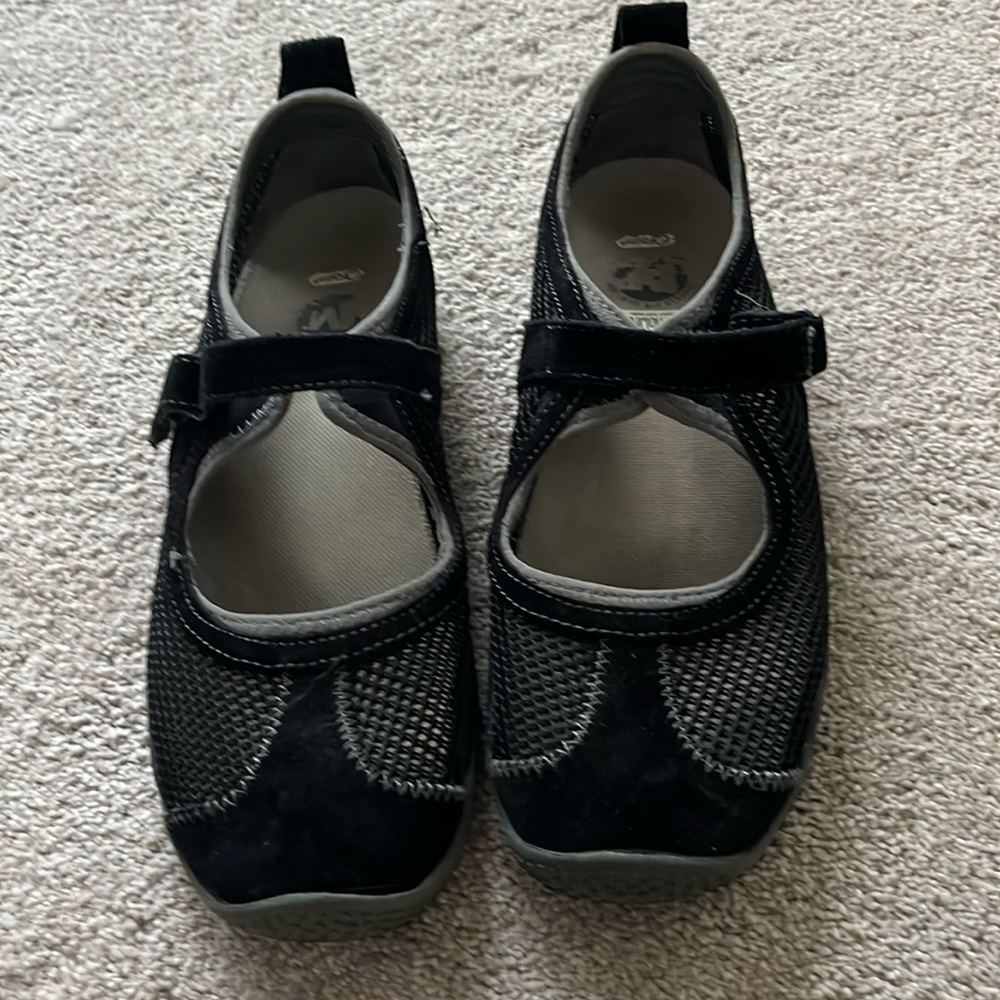 Merrell Circuit MJ Breeze size 8.5 M